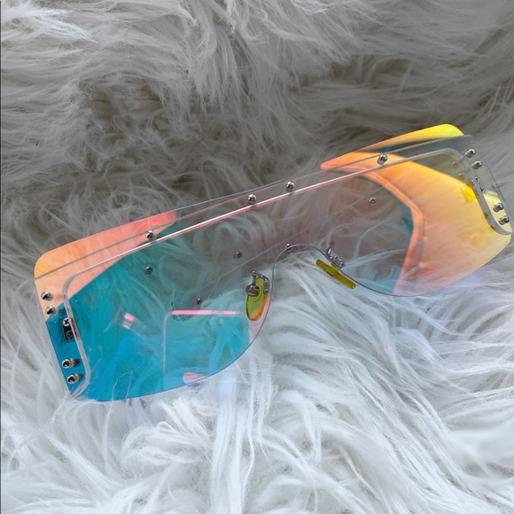 “WILD THOUGHTS” - Picture 2 of 2